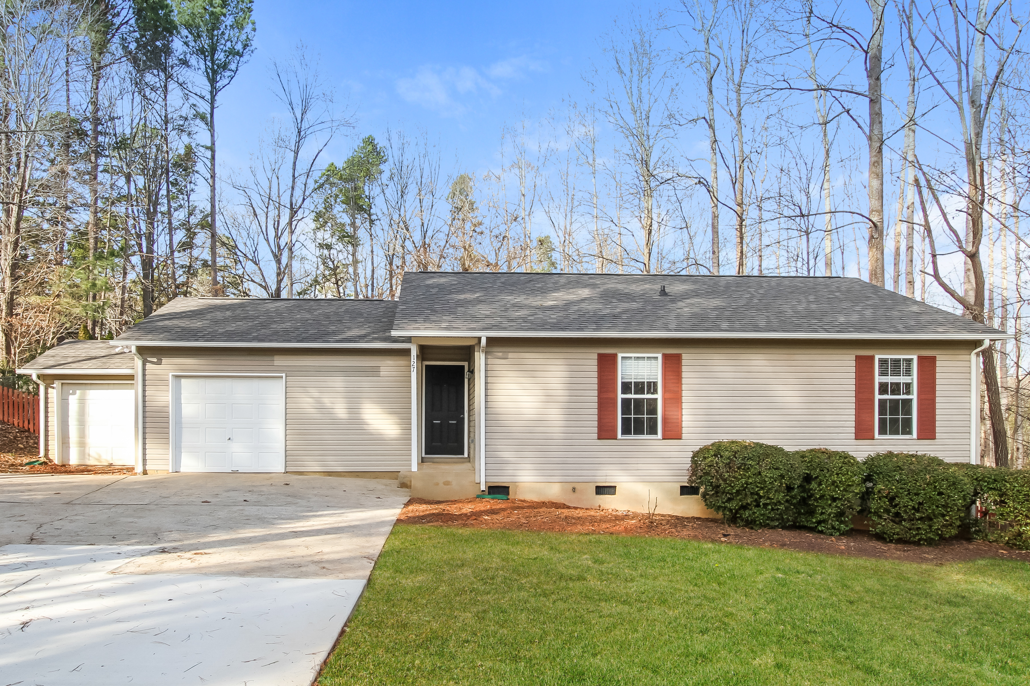 127 MILBROS LN MOORESVILLE, NC 28117